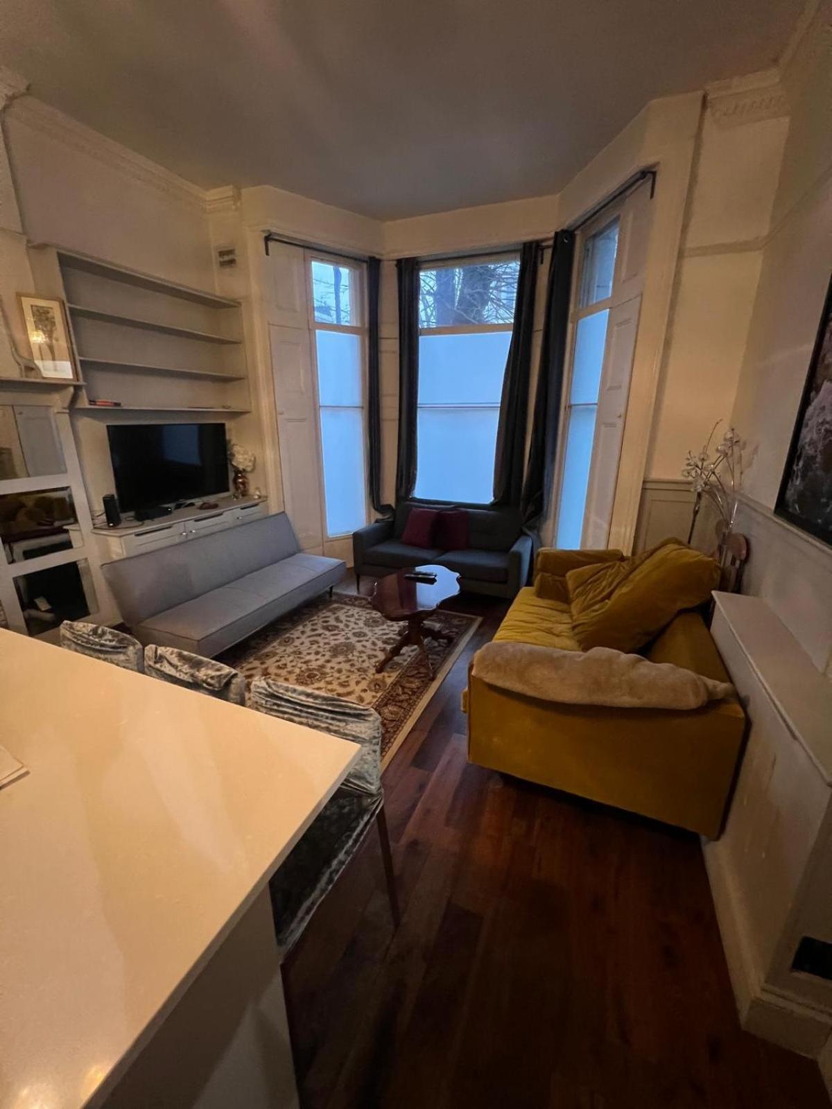 Stunning Holland Park- Sleeps 6 * Londra